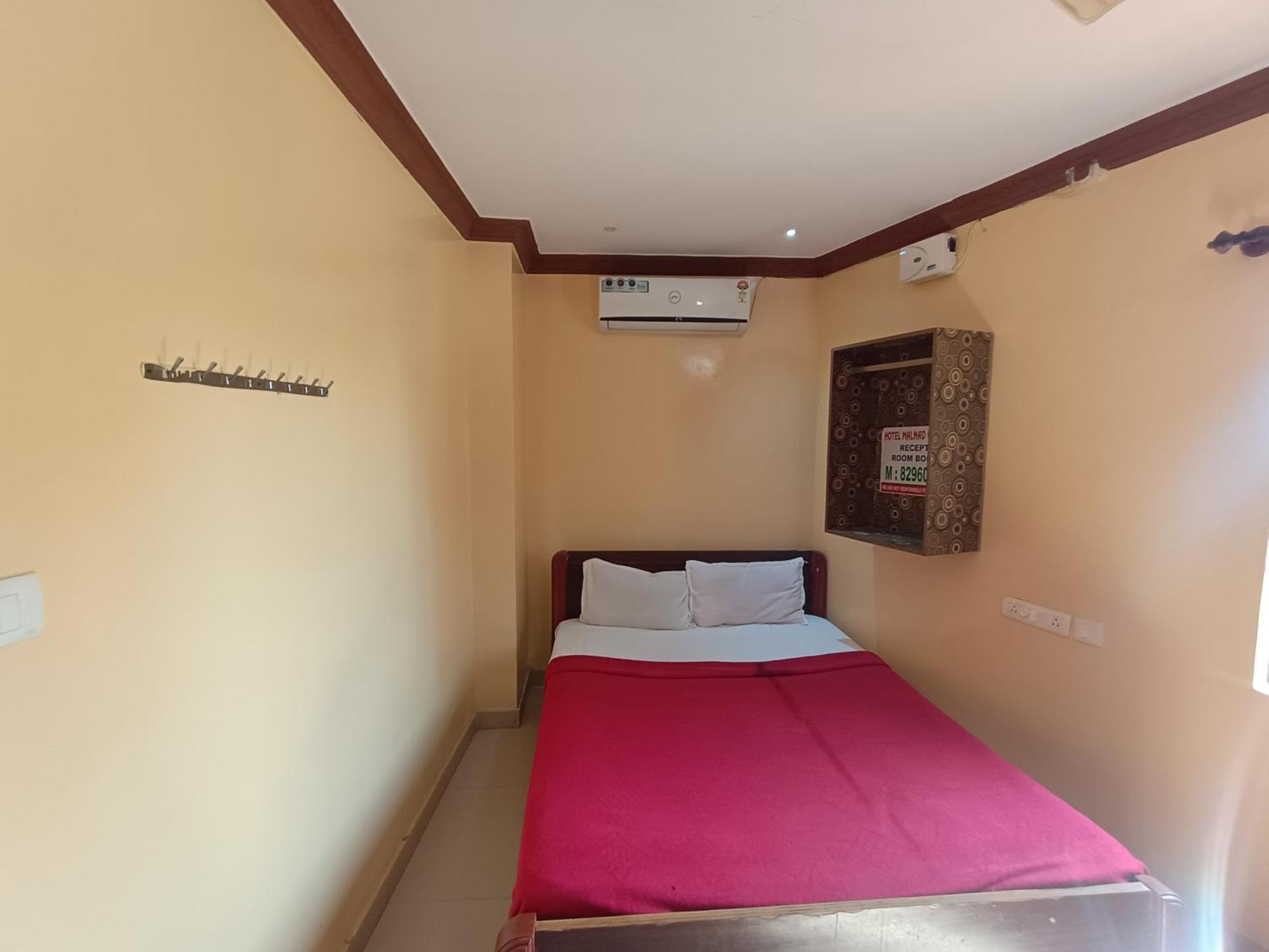 Hotel Malnad Grand Inn Kumbalgod Zewnętrze zdjęcie