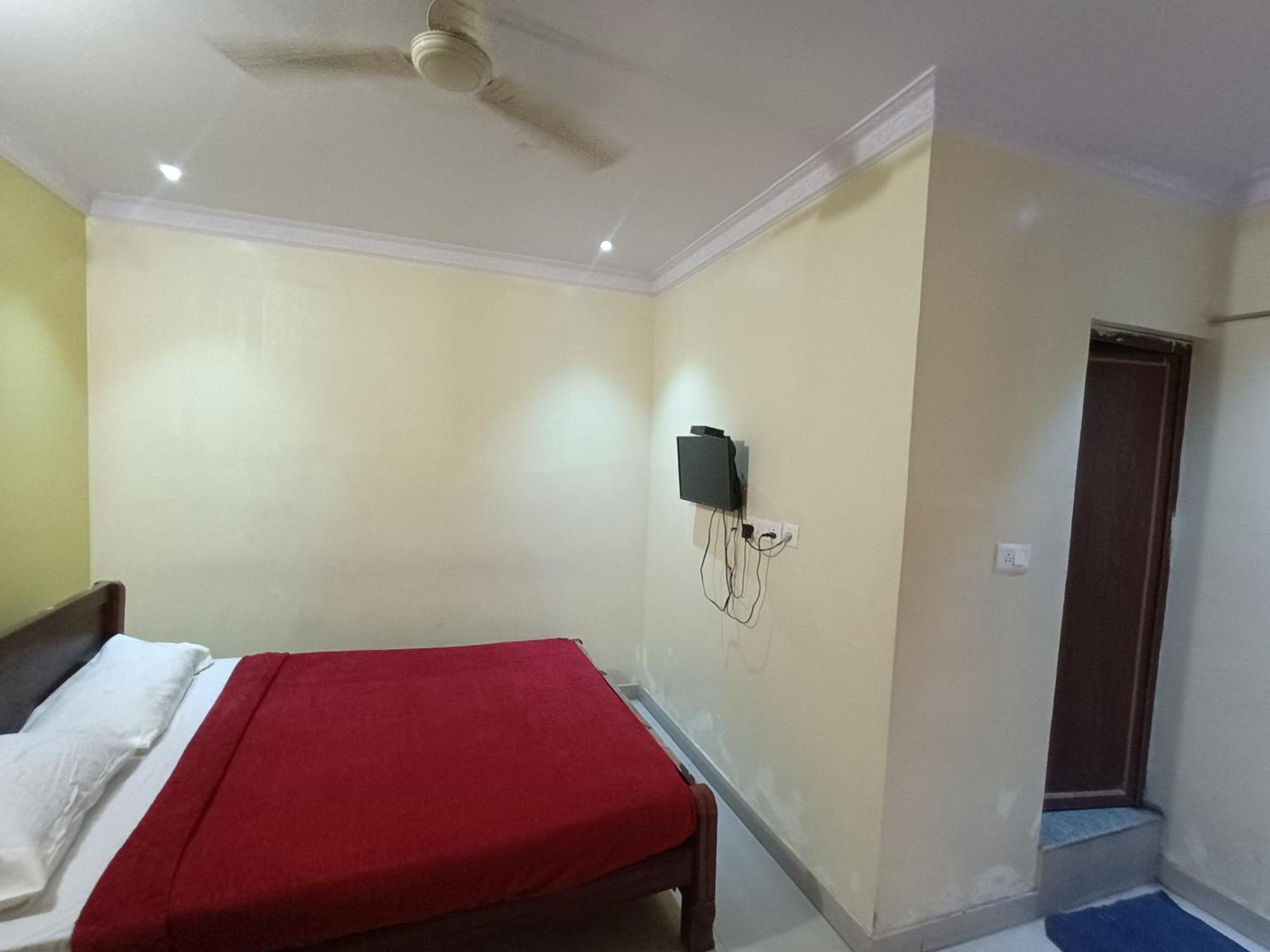 Hotel Malnad Grand Inn Kumbalgod Zewnętrze zdjęcie